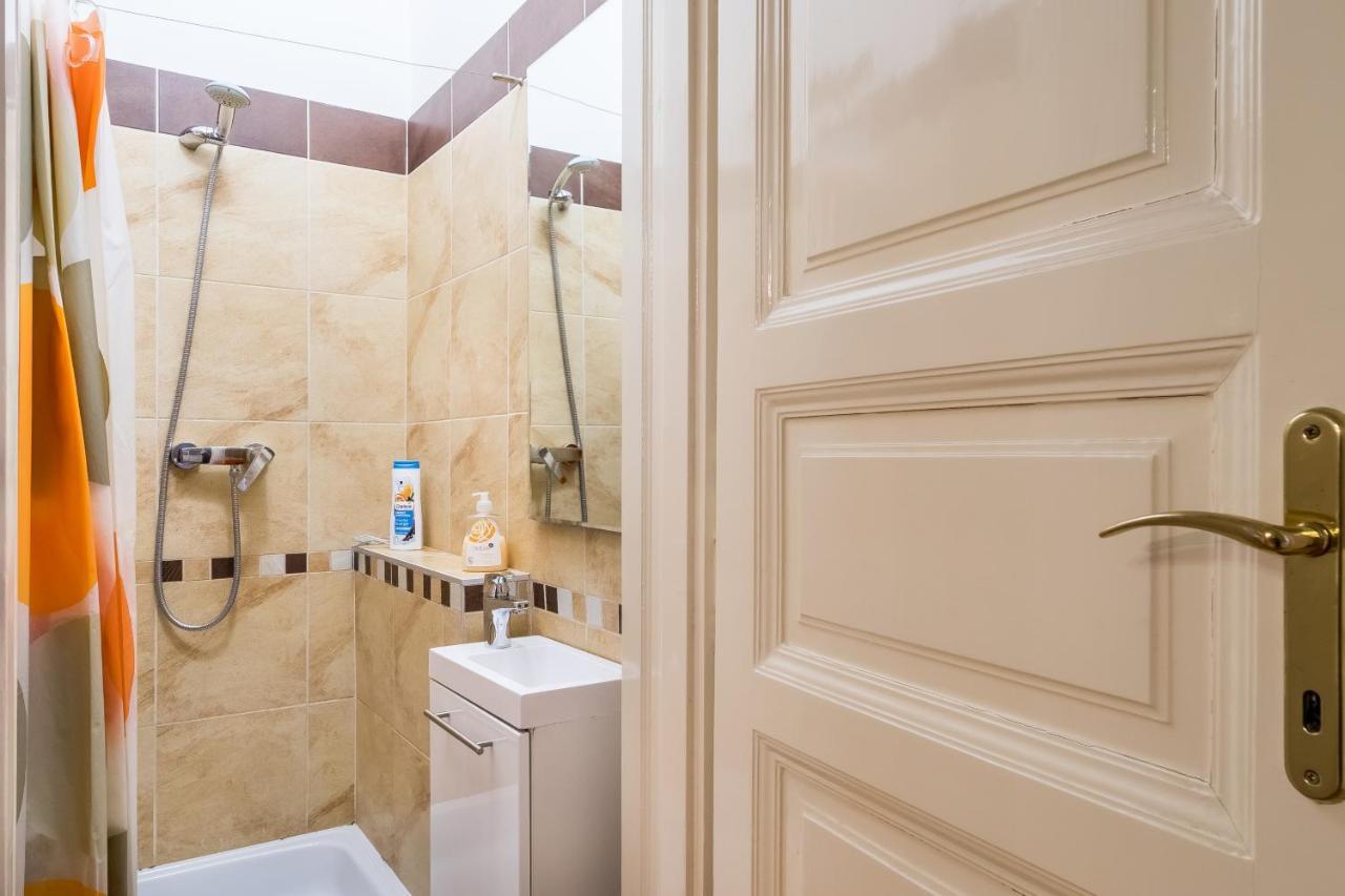 Berta - 4 Bedrooms, 3 Baths บูดาเปสต์ ภายนอก รูปภาพ